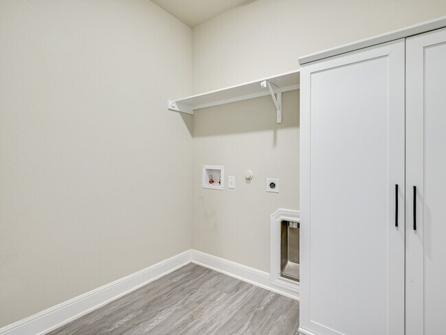 Laundry Room with W/D Hookups - 3241 Aurelia Ln