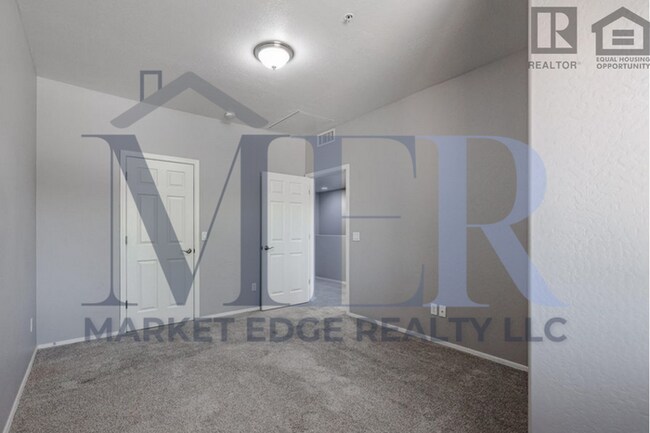 Building Photo - 3Bed/2.5Bath Condo at 35th Ave/Deer Valley...