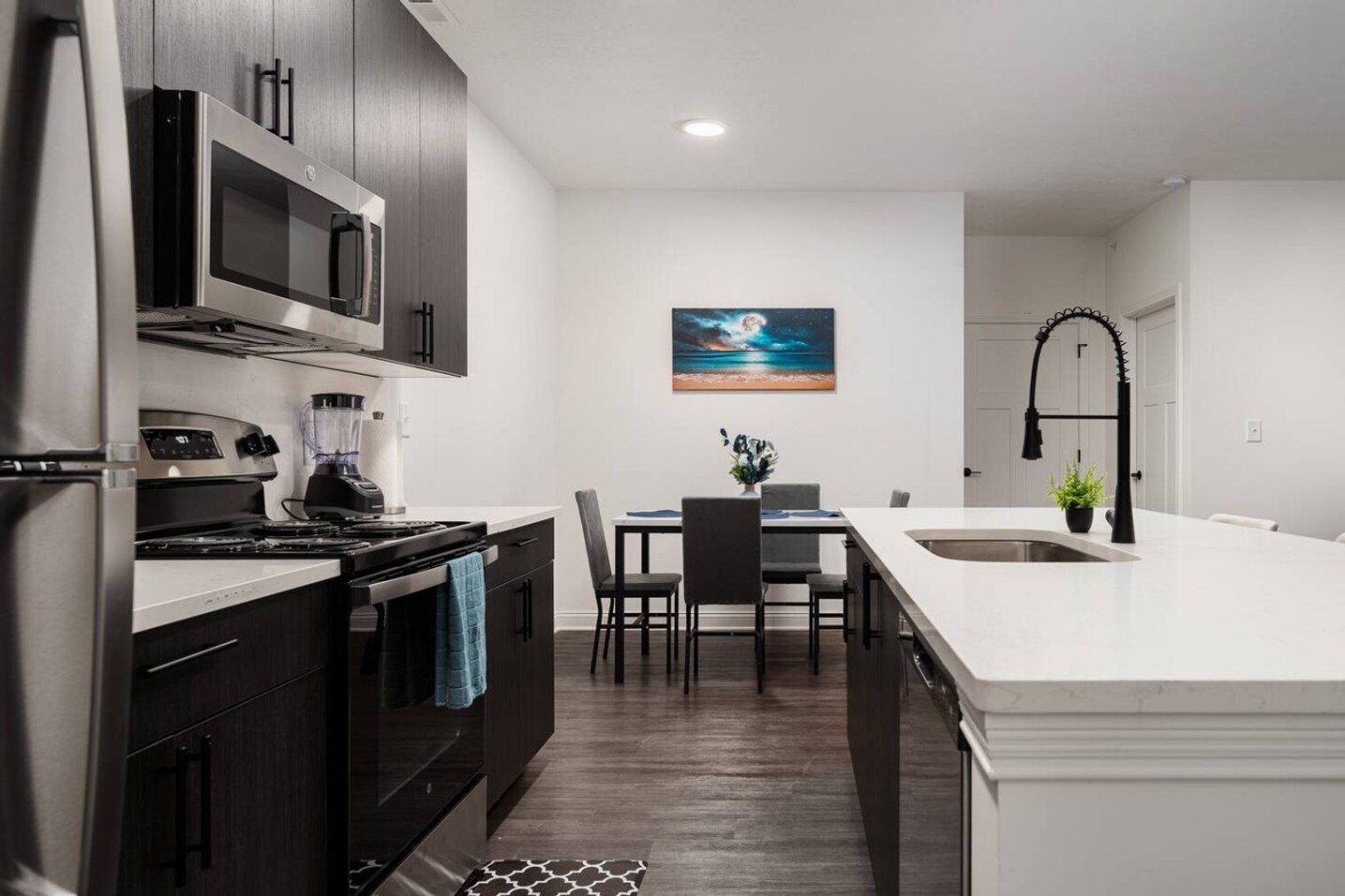 Building Photo - 5842 Leisure Ln