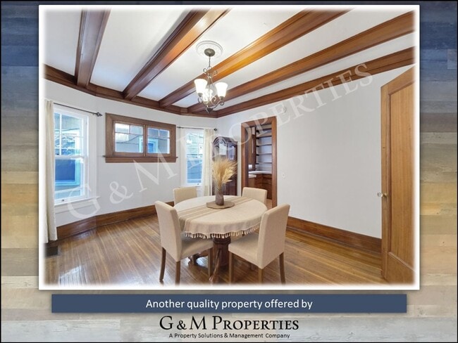 Building Photo - Rare Park Ave Rental – Spacious 3-Bedroom with Original Charm