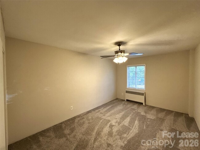 Building Photo - 2126 E 7th St