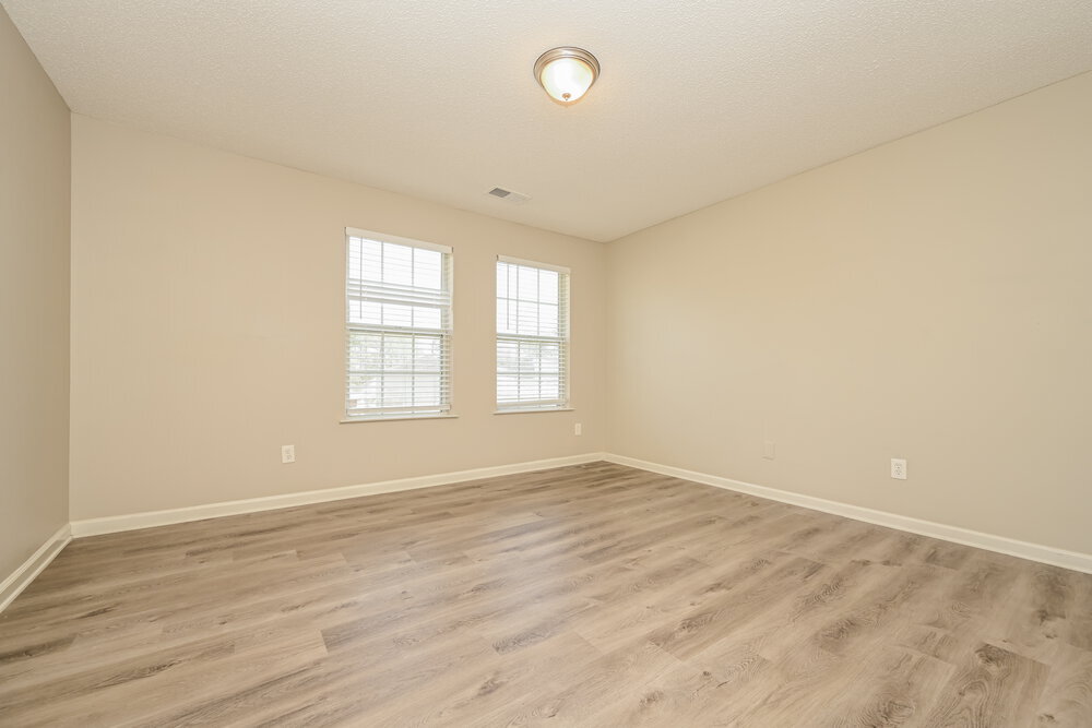 Building Photo - 2009 Farm Hill Ct