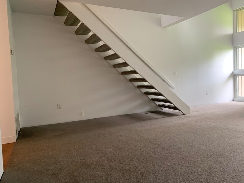 Stairs from 2nd floor. - 1049 Danby Rd