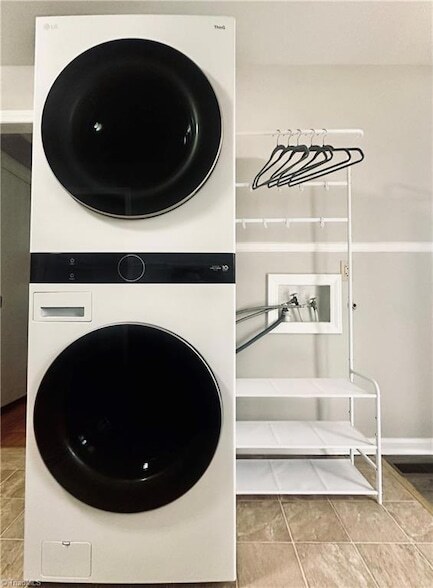 Building Photo - 918 Harris St