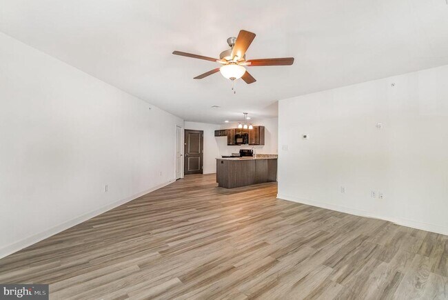 Building Photo - 1708 Fairmont Dr