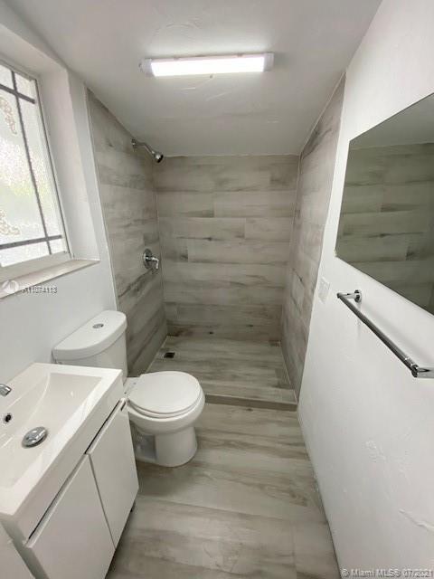 Building Photo - 1120 SW 3rd Ave