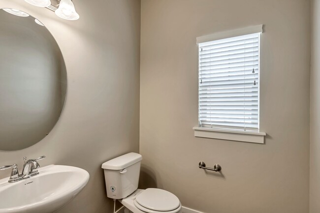 Building Photo - 3 Bed Townhome - Provo's Southeast Bench
