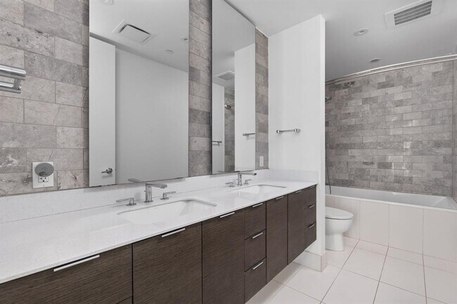 Building Photo - 301 West Ave