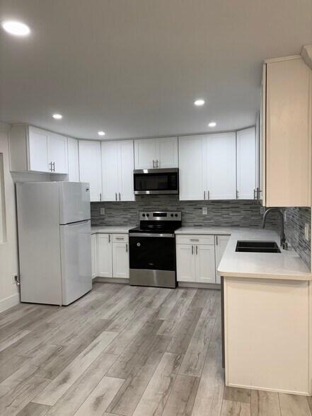 Building Photo - 4619 Del Monte Ave