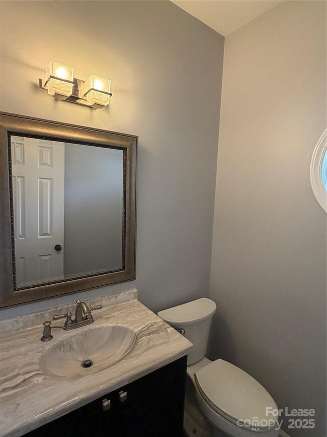 Building Photo - 8605 Tamarron Dr