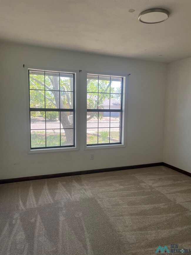 Building Photo - 1712 Windsor Way