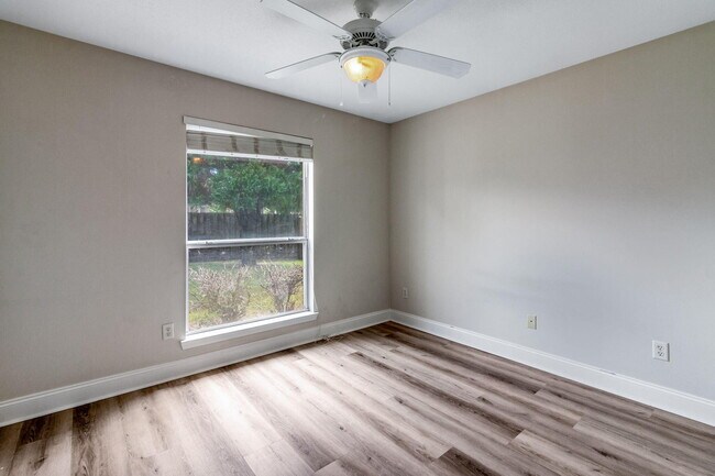 Building Photo - 4030 Broken Arrow Ct
