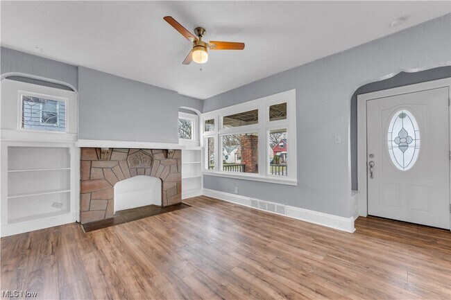 Building Photo - 17604 Mapleboro Ave