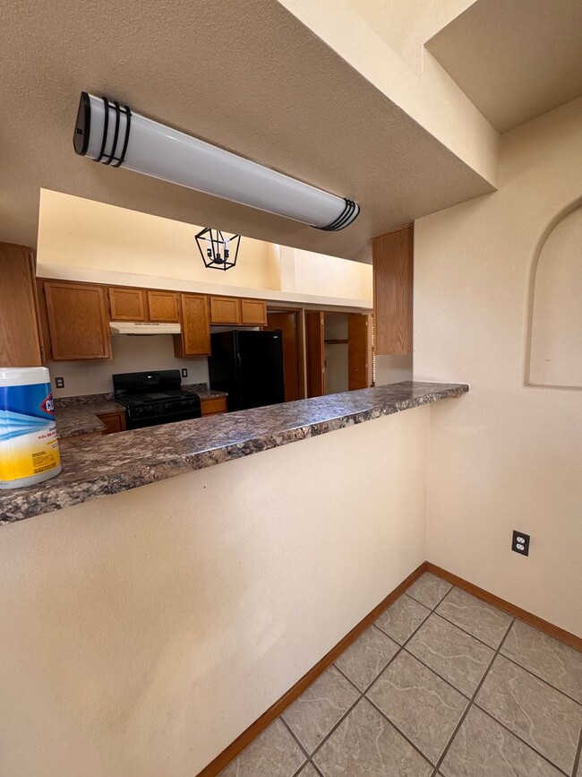 Building Photo - Gorgeous Home off Settlers Pass
