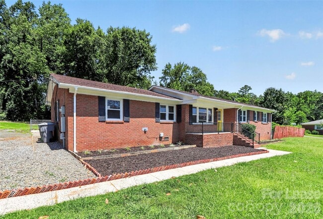 Building Photo - 6901 Ridge Ln Rd