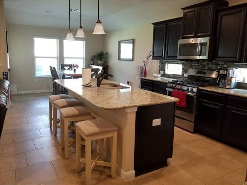 Building Photo - 2425 Muzzie Ln