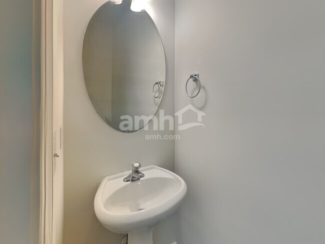 Building Photo - 3900 Arbor Creek Ct