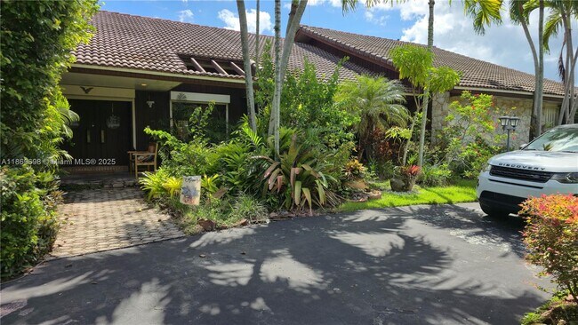 Building Photo - 15305 SW 74th Ct