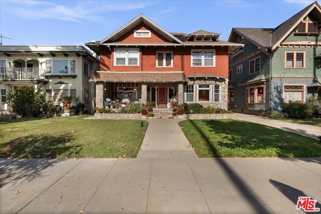 Building Photo - 2207 W 20th St