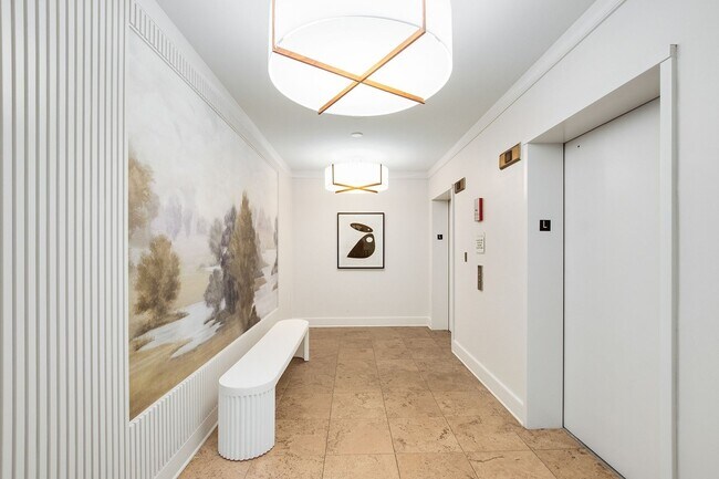 Building Photo - Charming 2BR Condo in Midtown Atlanta