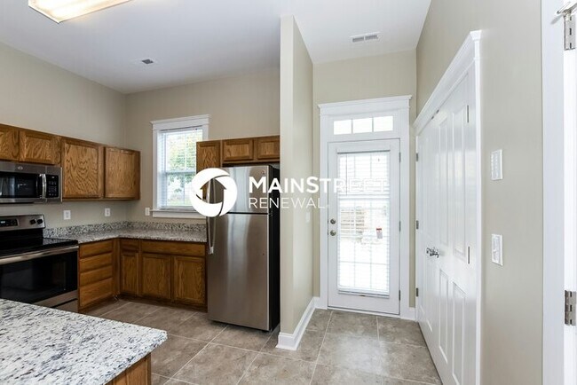 Building Photo - 3 Bedroom Pet-Friendly Home in Huntersville, NC with Main Street Renewal