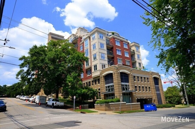 Building Photo - 618 N Boylan Ave