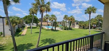 Building Photo - 300 Miracle Strip Pkwy SW