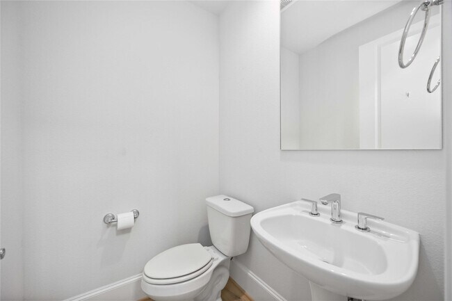 Building Photo - 10919 Grove Tree Ln