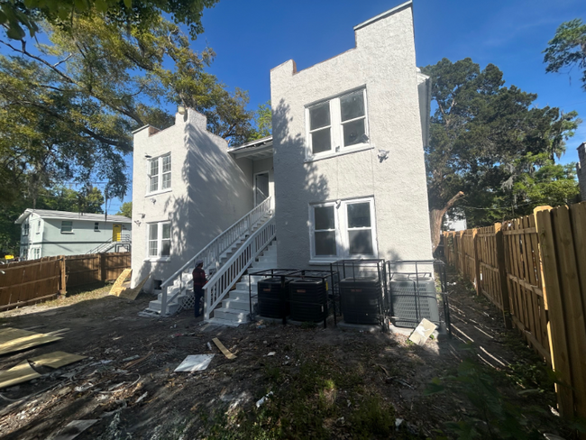 Building Photo - 3524 Boulevard St