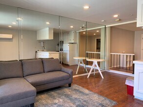 Building Photo - Los Caballeros Clubhouse #1304