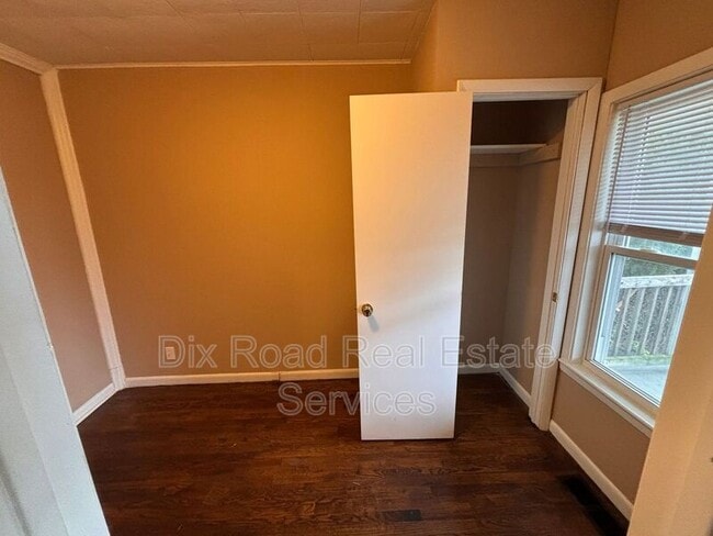 Building Photo - 1788 See Ave