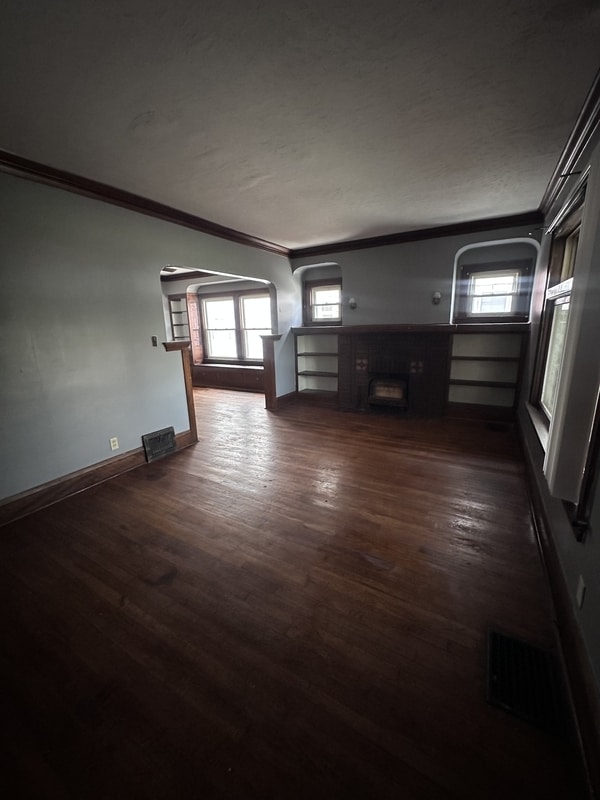 Building Photo - 4004 E 147th St