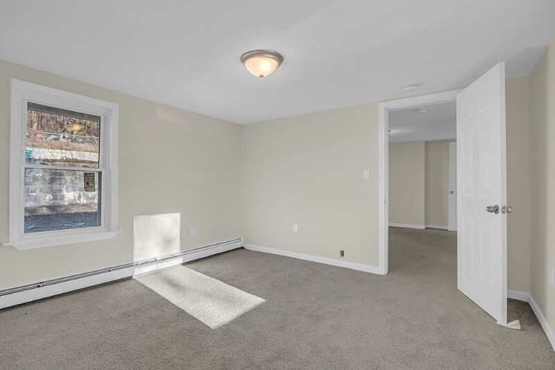 Building Photo - 52-54 Mt Globe St