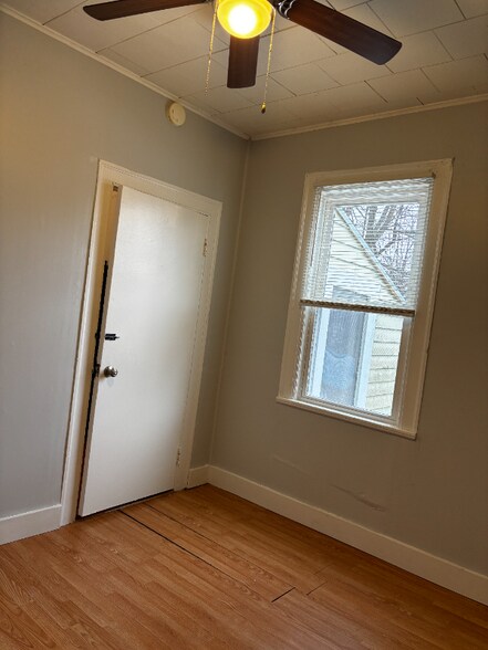 Building Photo - 613 Vine St