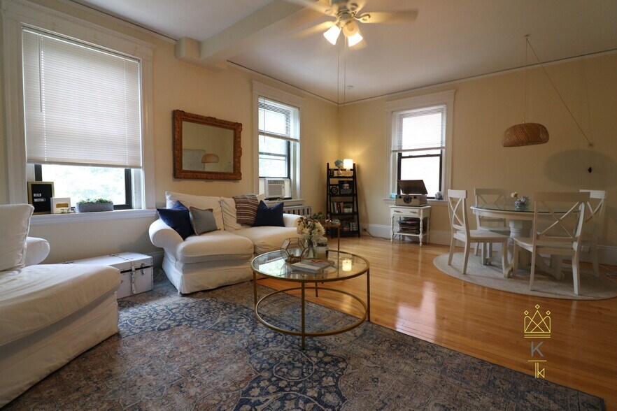Primary Photo - 1100 Beacon St