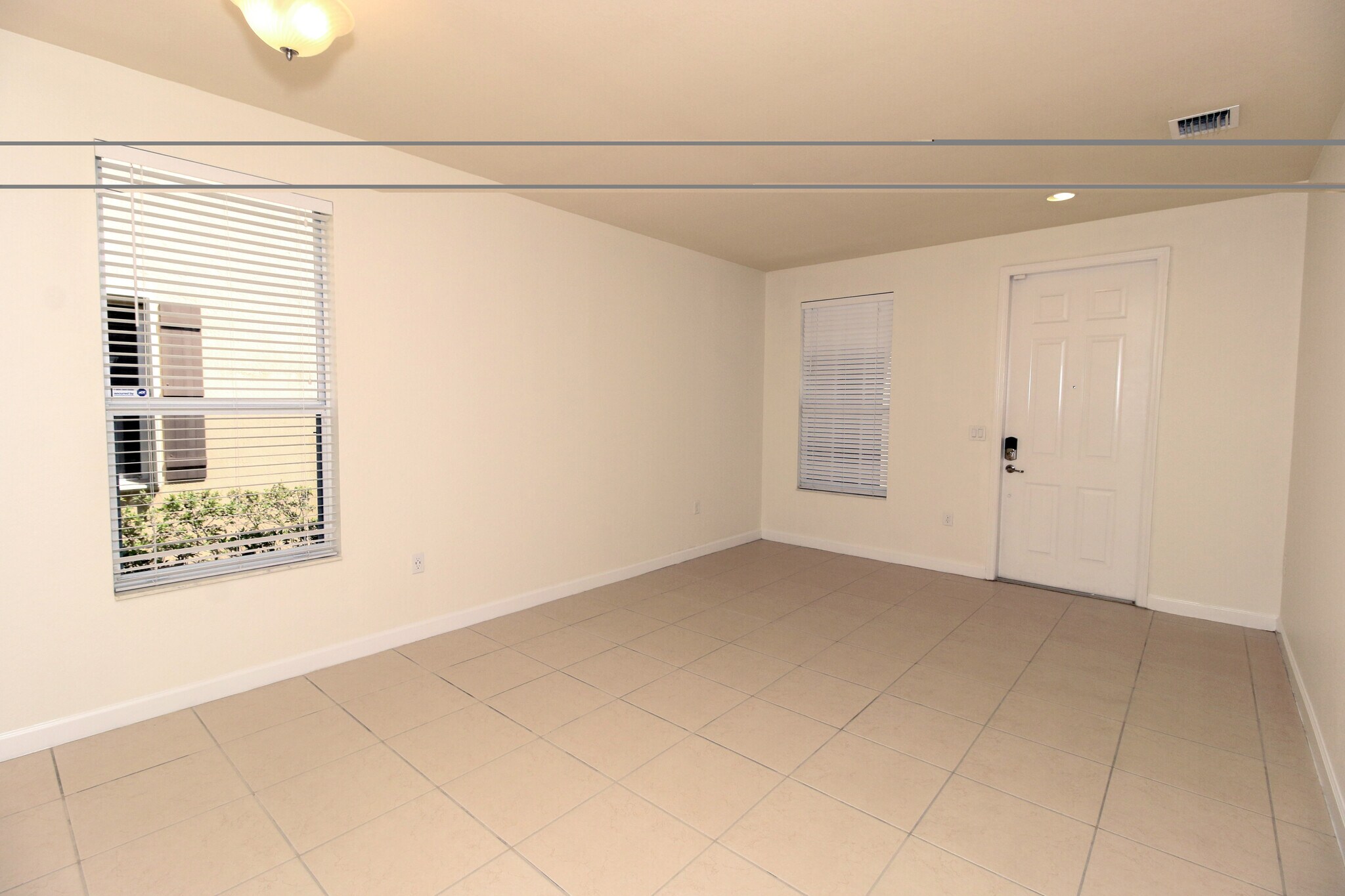 Building Photo - 9362 SW 171st Ave