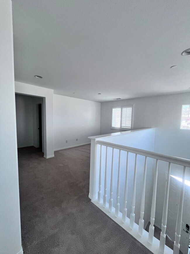 Building Photo - 4040 Obsidian Rd