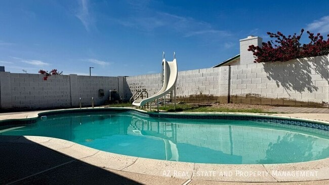 Building Photo - 4440 W Yucca St