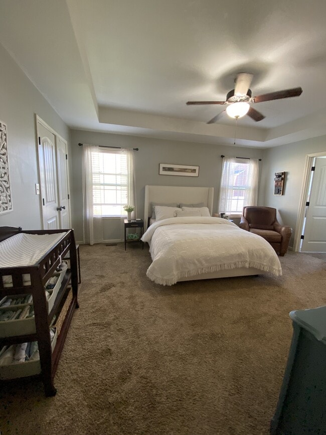 Building Photo - 1053 Castlerock Dr