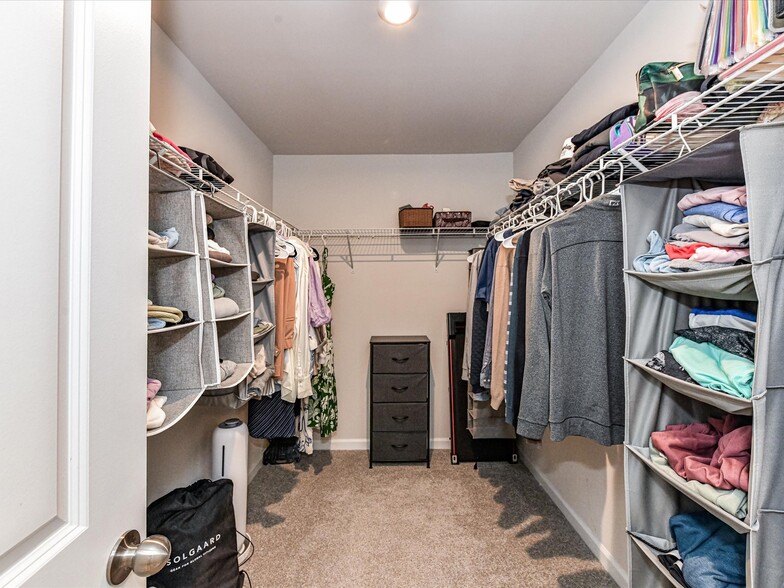 Building Photo - 5661 De Vere Dr