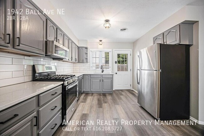 Building Photo - 1942 Ball Ave NE