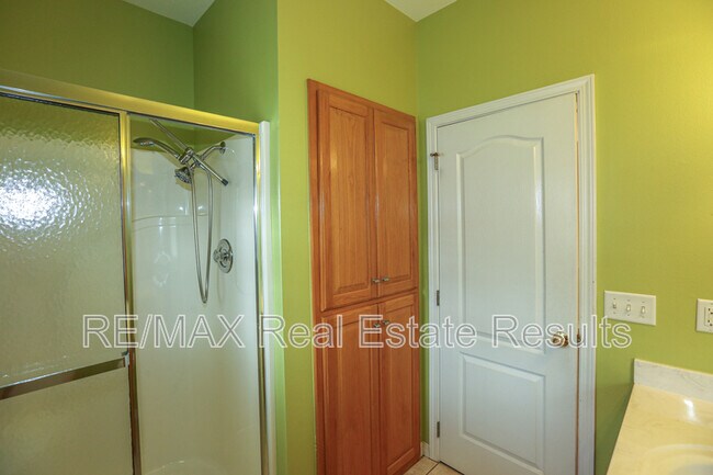 Building Photo - 6454 Norman Ave