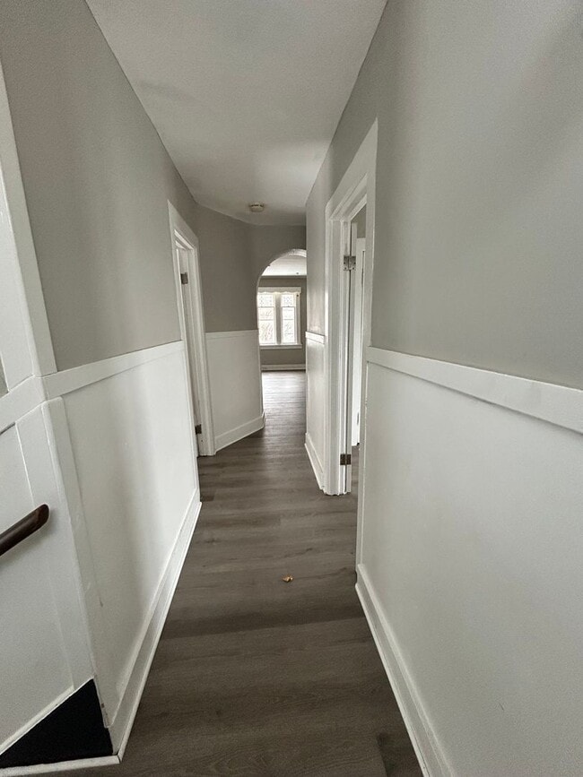 Building Photo - 701 Perry St