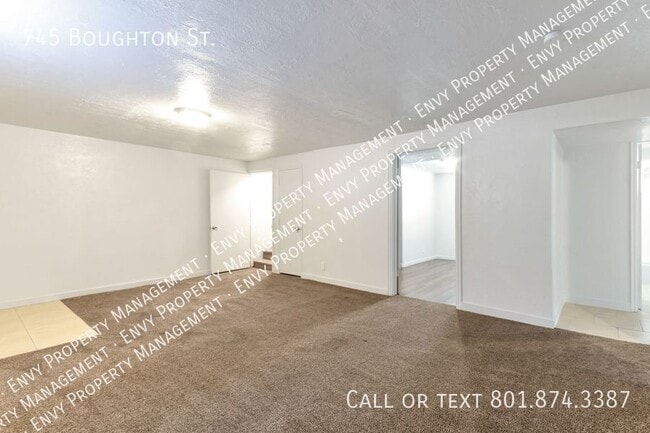 Building Photo - 745 Boughton St