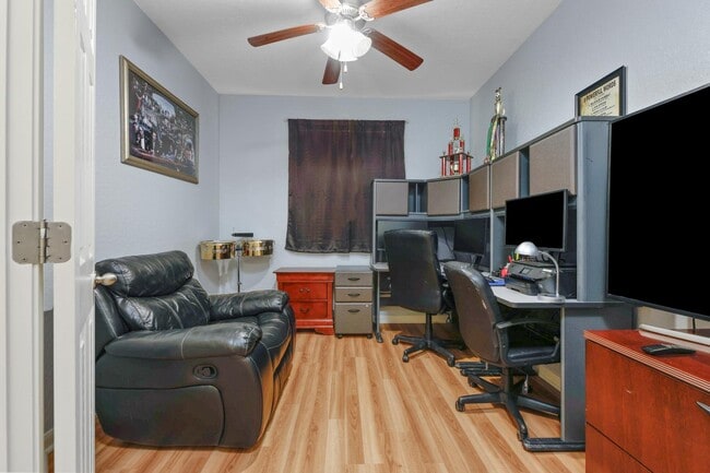 Building Photo - 1515 Wild Fire