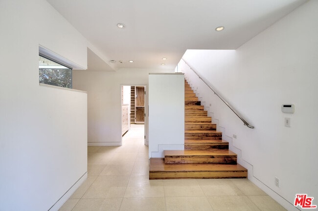 Building Photo - 6000 Philip Ave