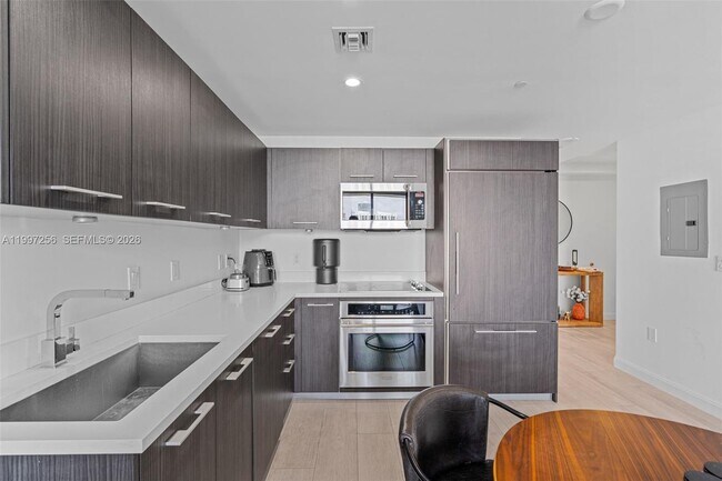 Building Photo - 45 SW 9th St