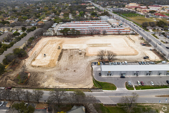 Building Photo - Eckhert Crossing Apartments