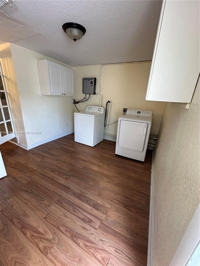 Building Photo - 4041 SW 50th St
