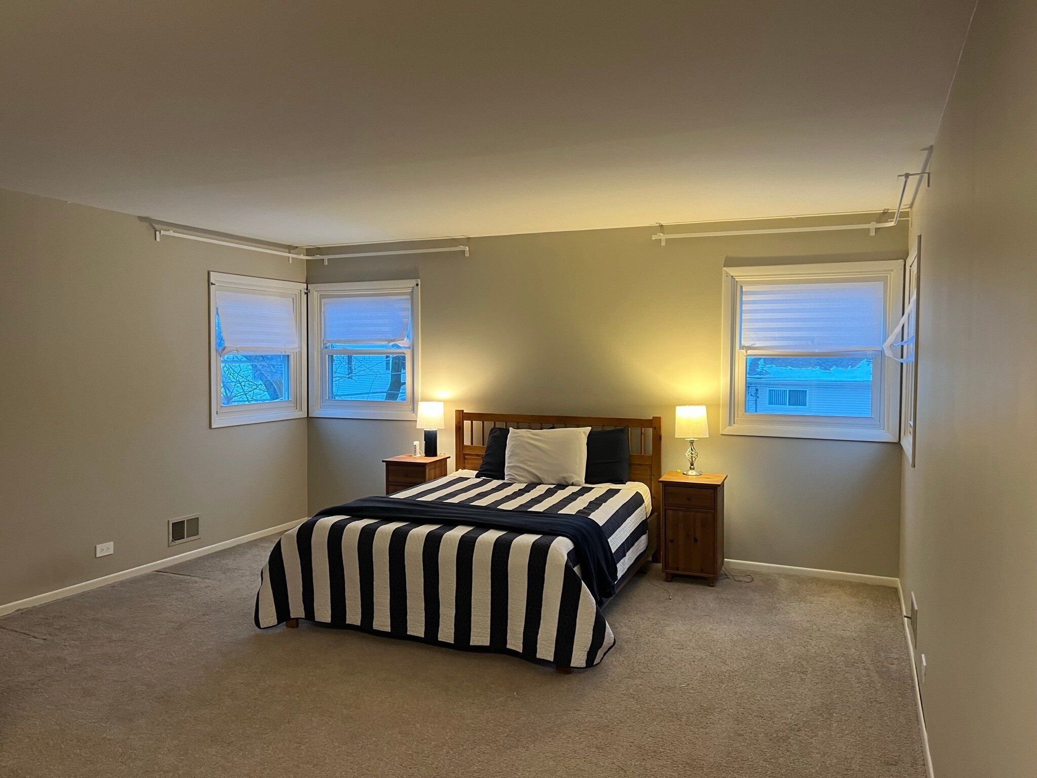 Building Photo - 1034 Chestnut St